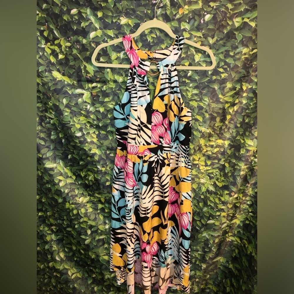 Colorful Halter Neck Dress - Picture 9 of 16